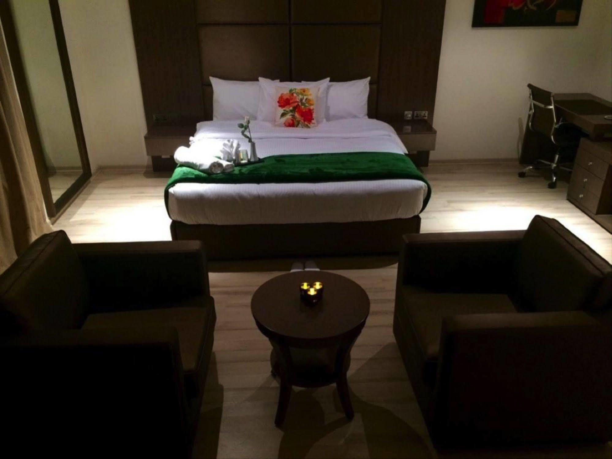 Rawda Hotel Доха Екстер'єр фото