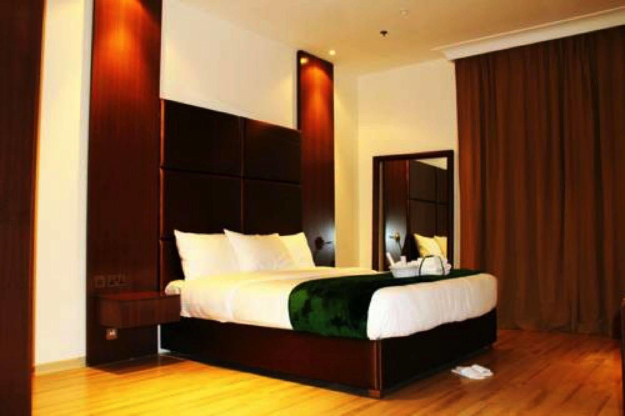 Rawda Hotel Доха Екстер'єр фото
